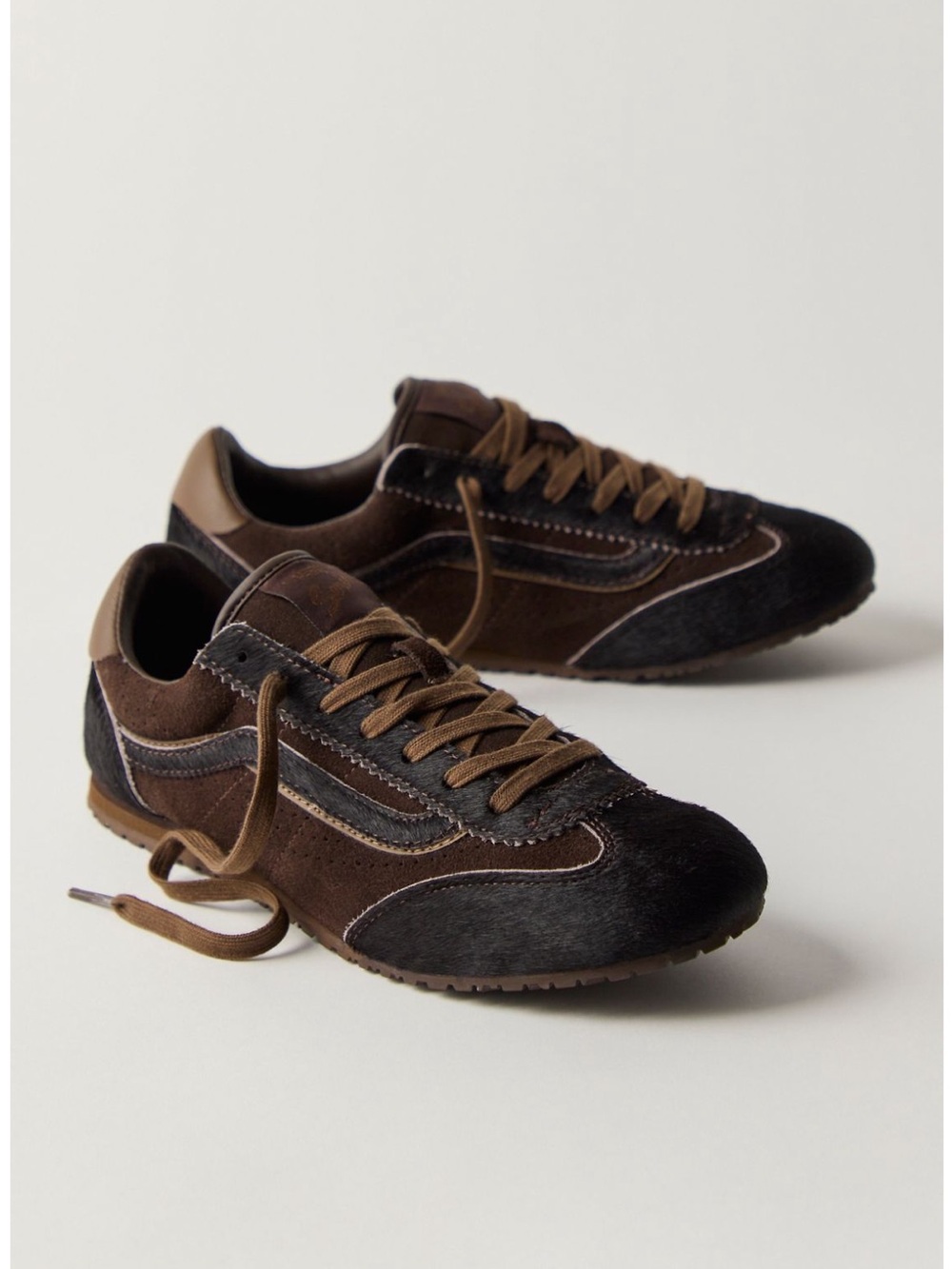 Vans Super Lowpro
Texture Sneakers - size 7 woman’s - Picture 2 of 4